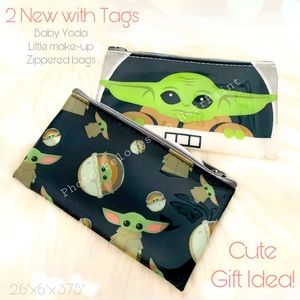 New with Tags 2 Baby Yoda make-up bags Star Wars